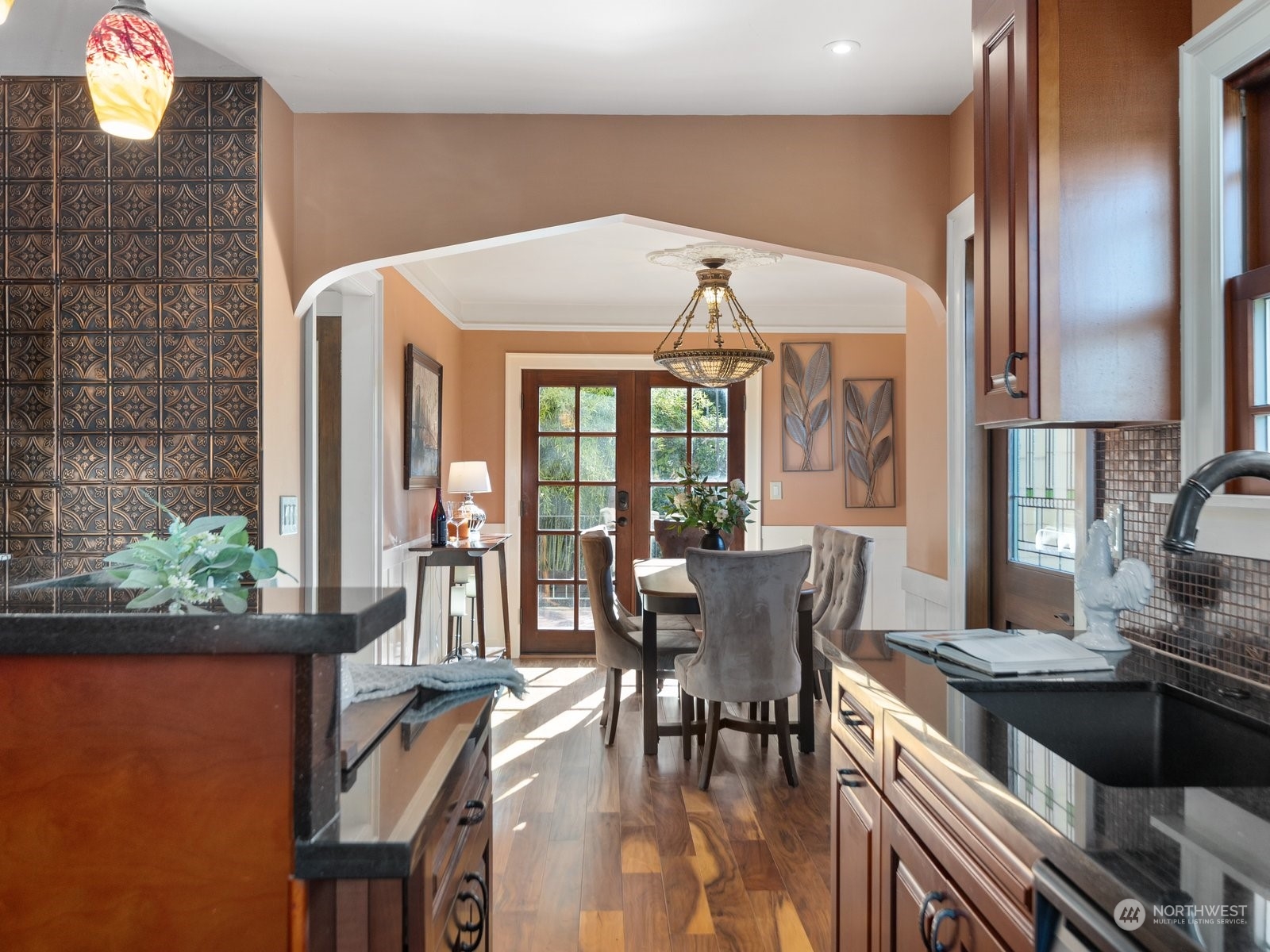 property viewer photo 15