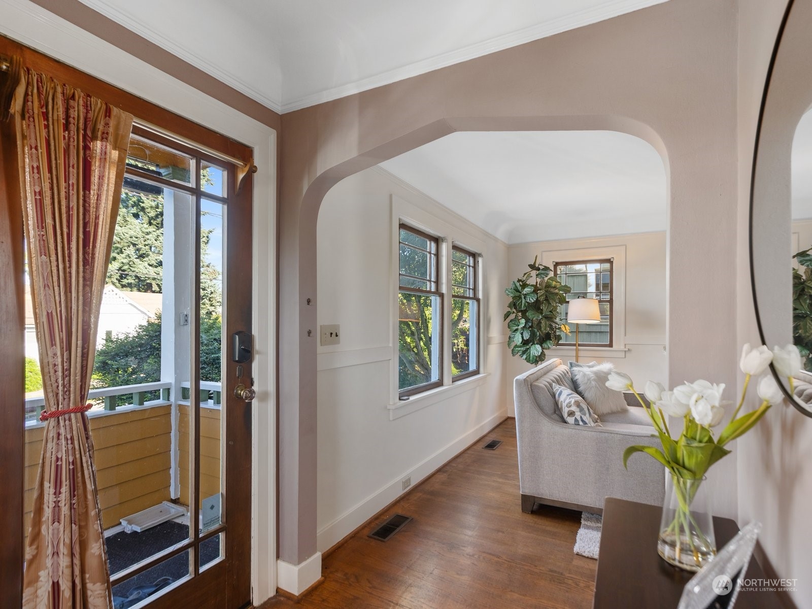 property viewer photo 2