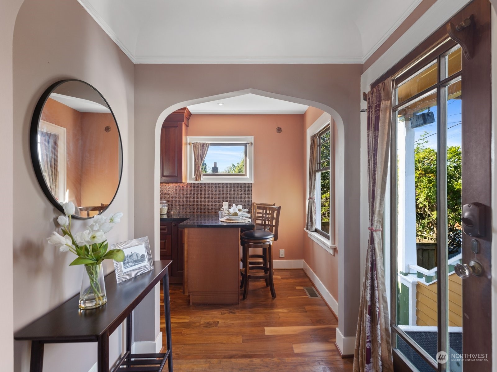 property viewer photo 3