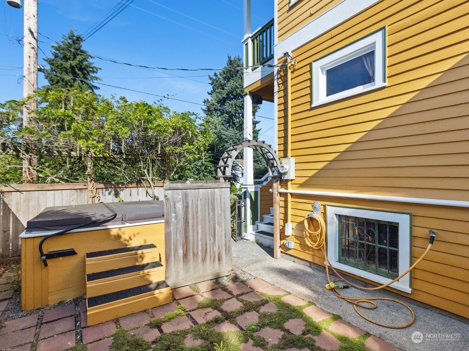 property viewer photo 37