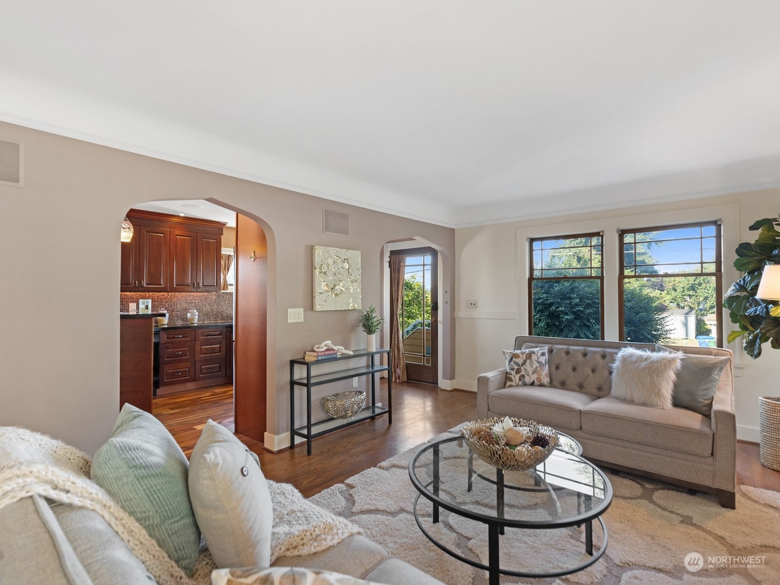 property viewer photo 6