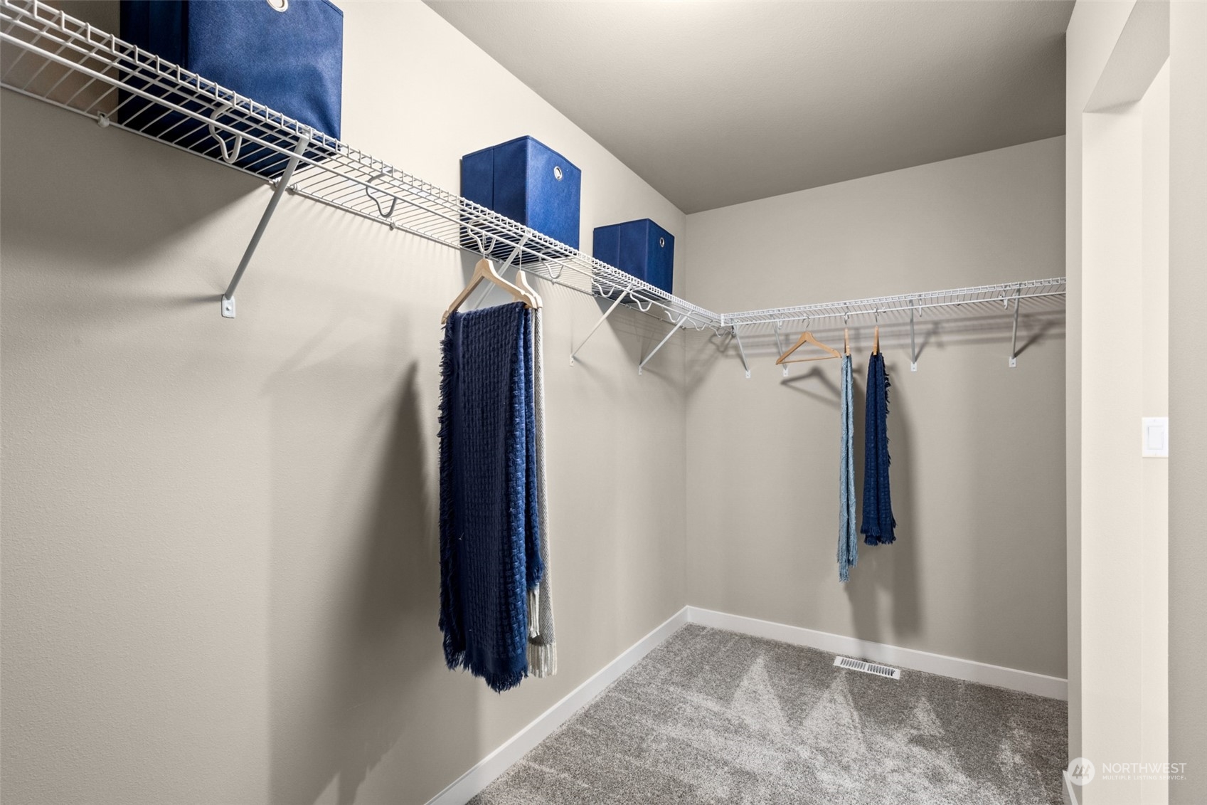 property viewer photo 30