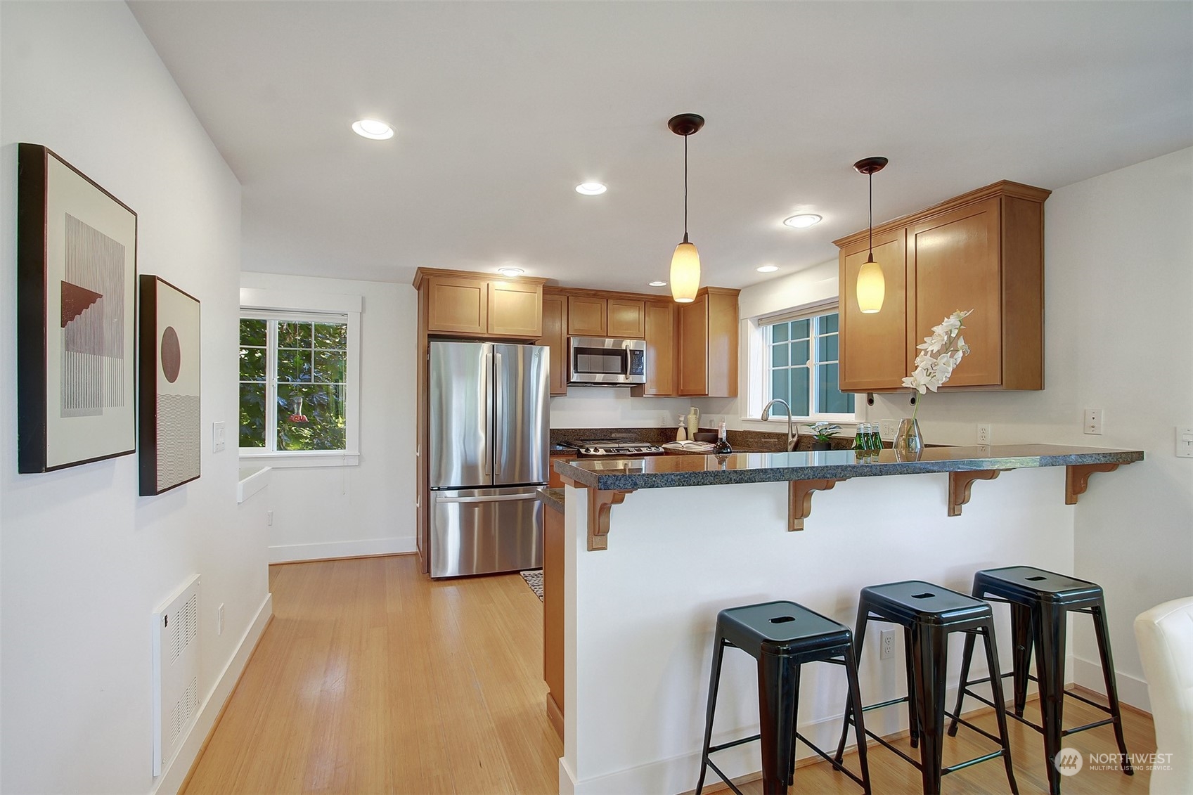 property viewer photo 1