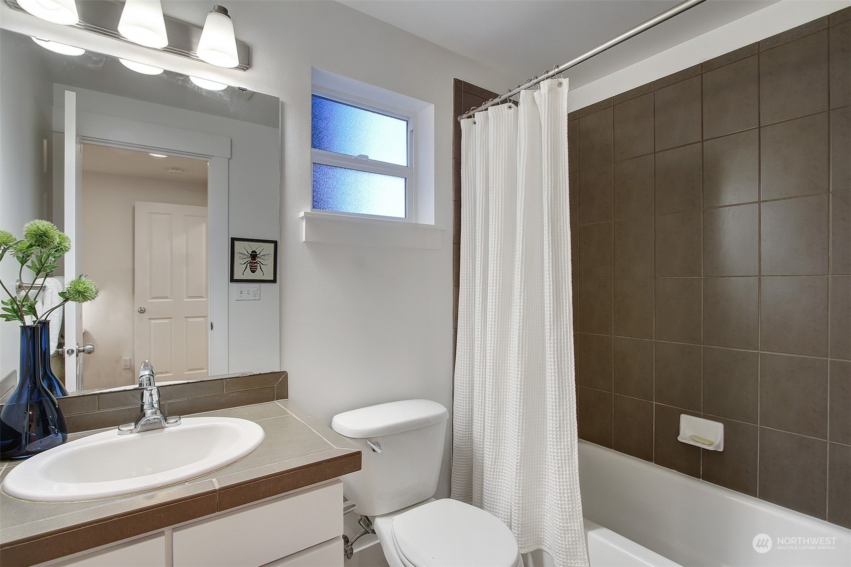 property viewer photo 23