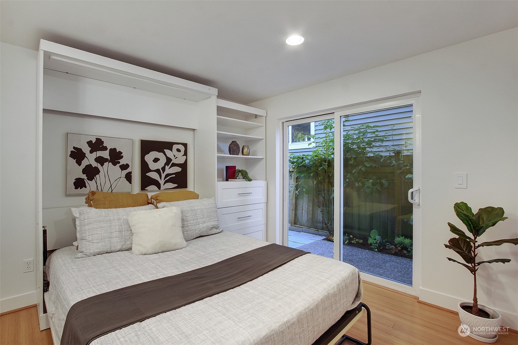 property viewer photo 24