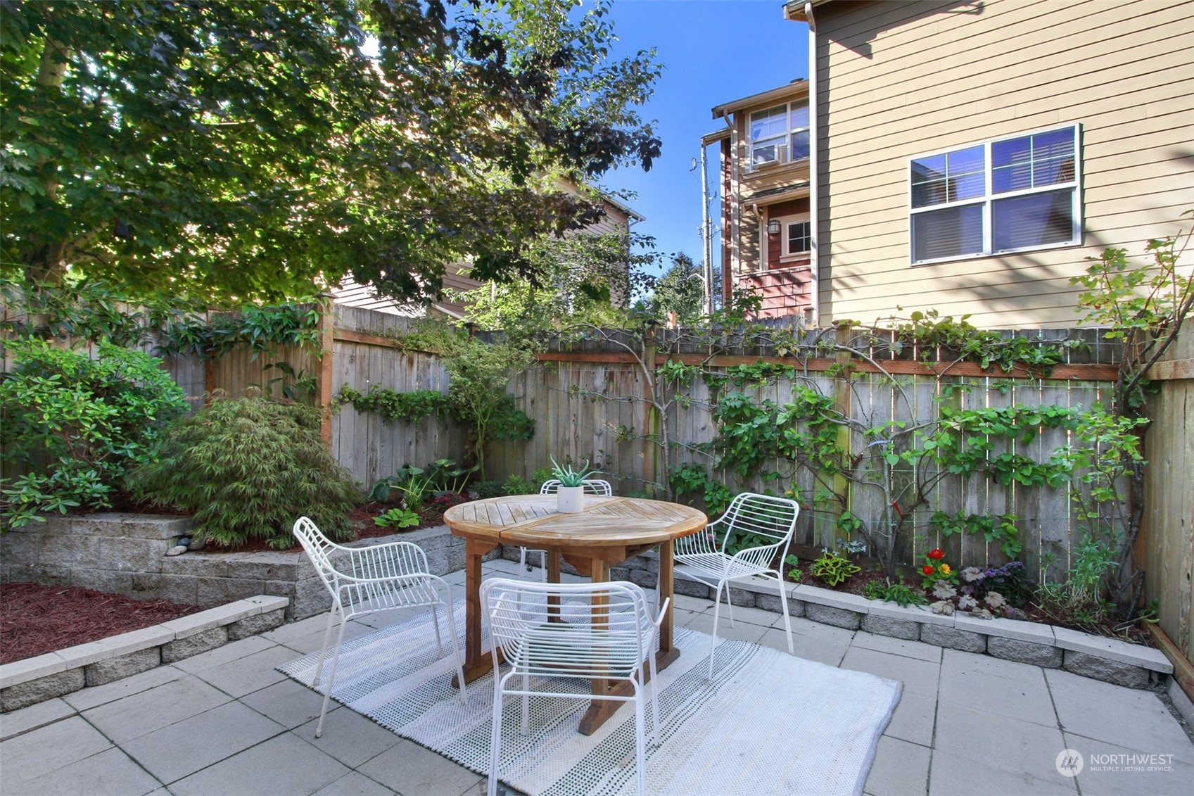 property viewer photo 26