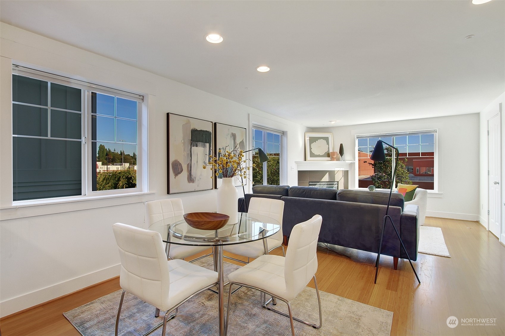 property viewer photo 7