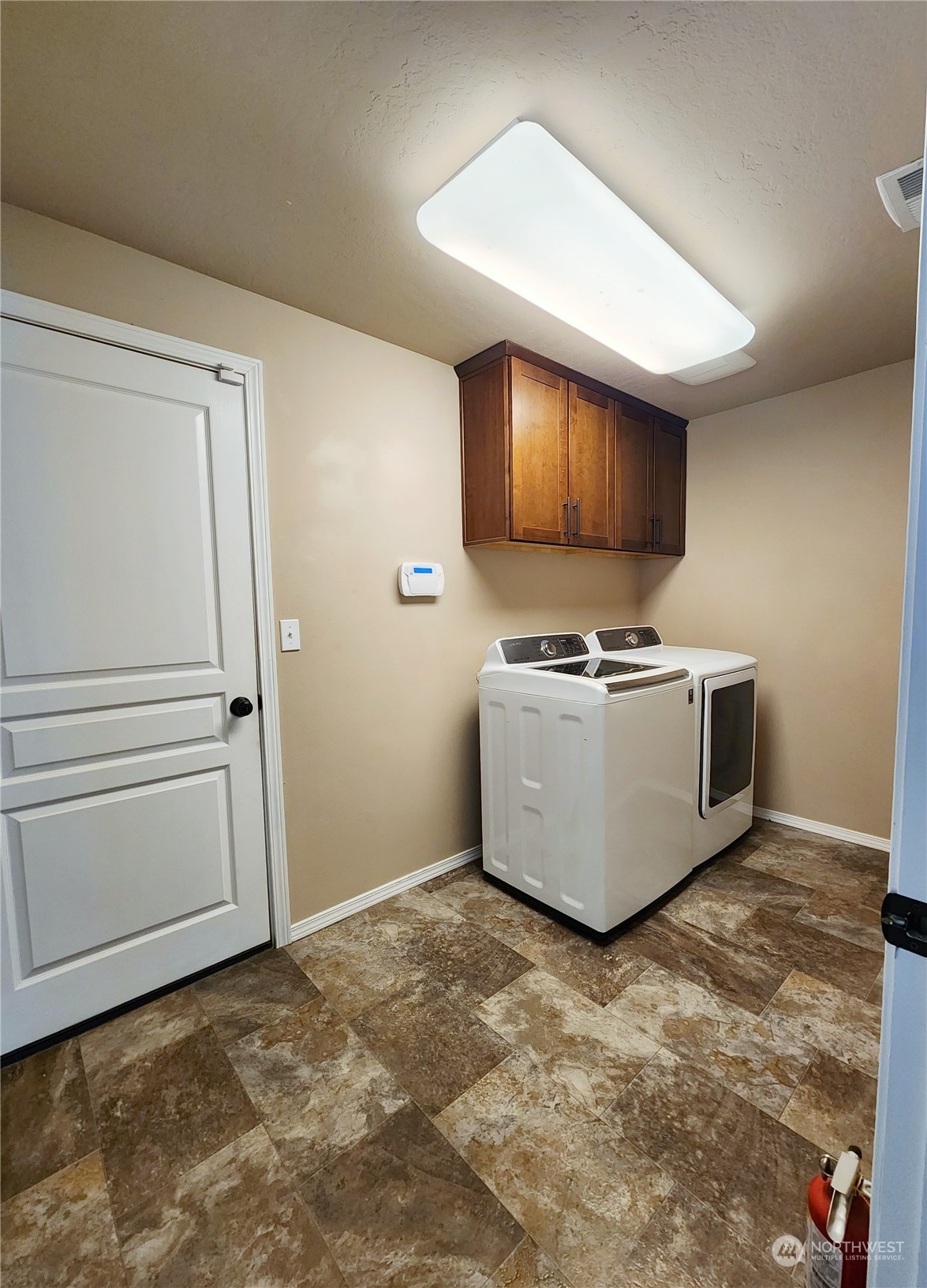 property viewer photo 16