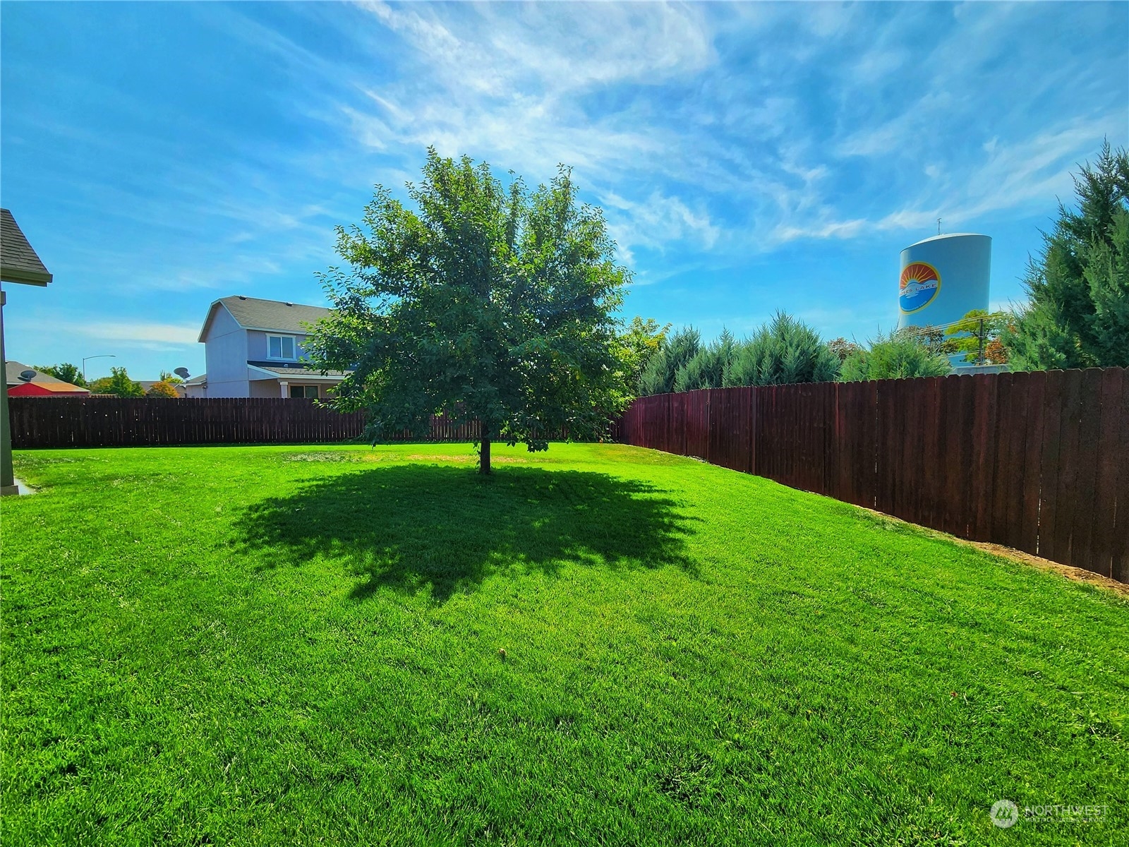 property viewer photo 19