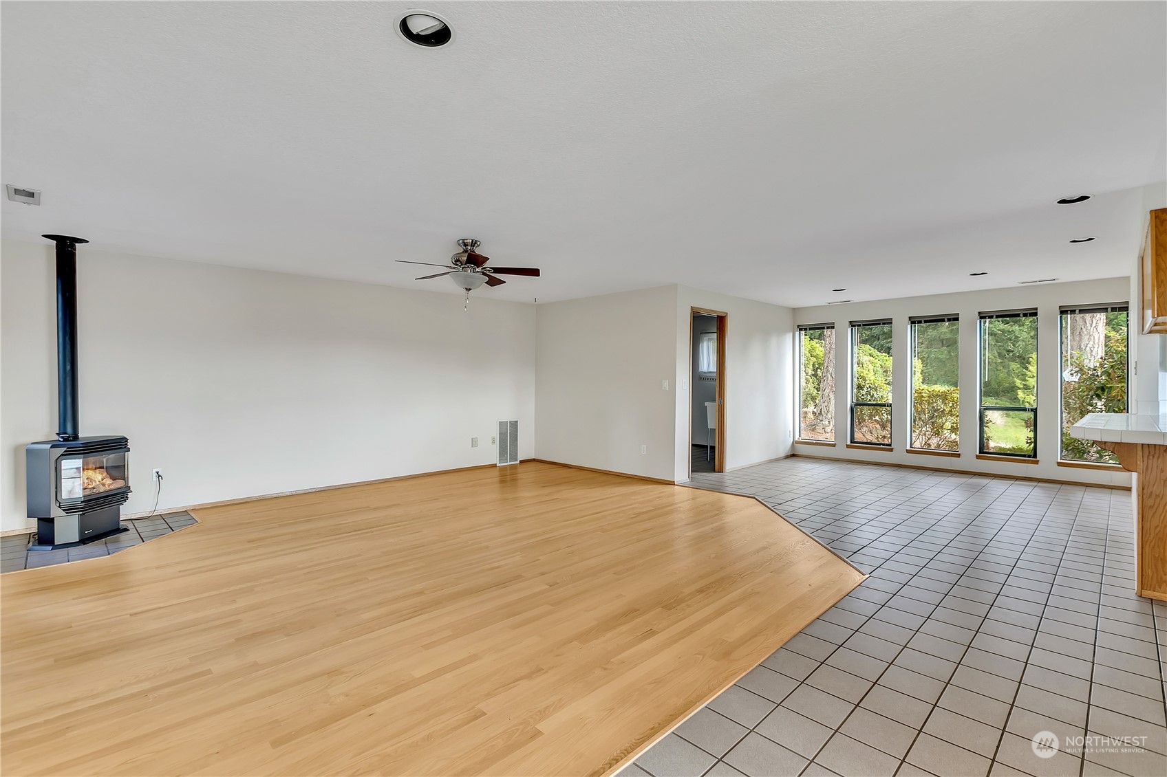 property viewer photo 5