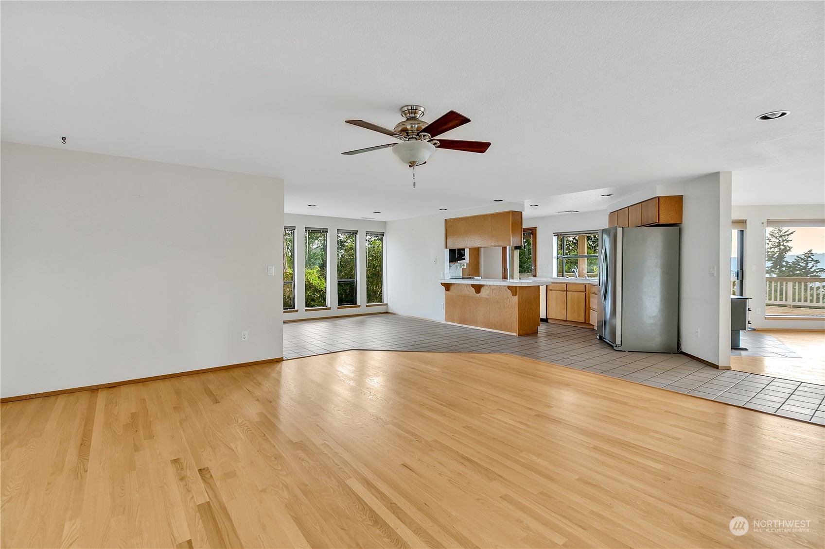 property viewer photo 6