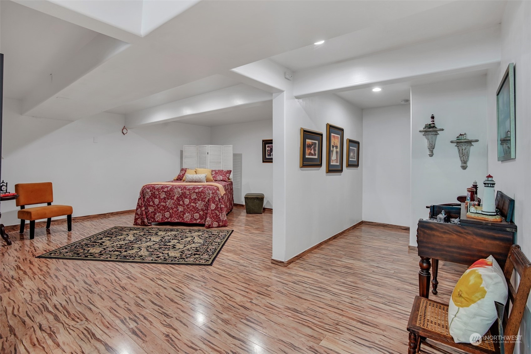property viewer photo 26
