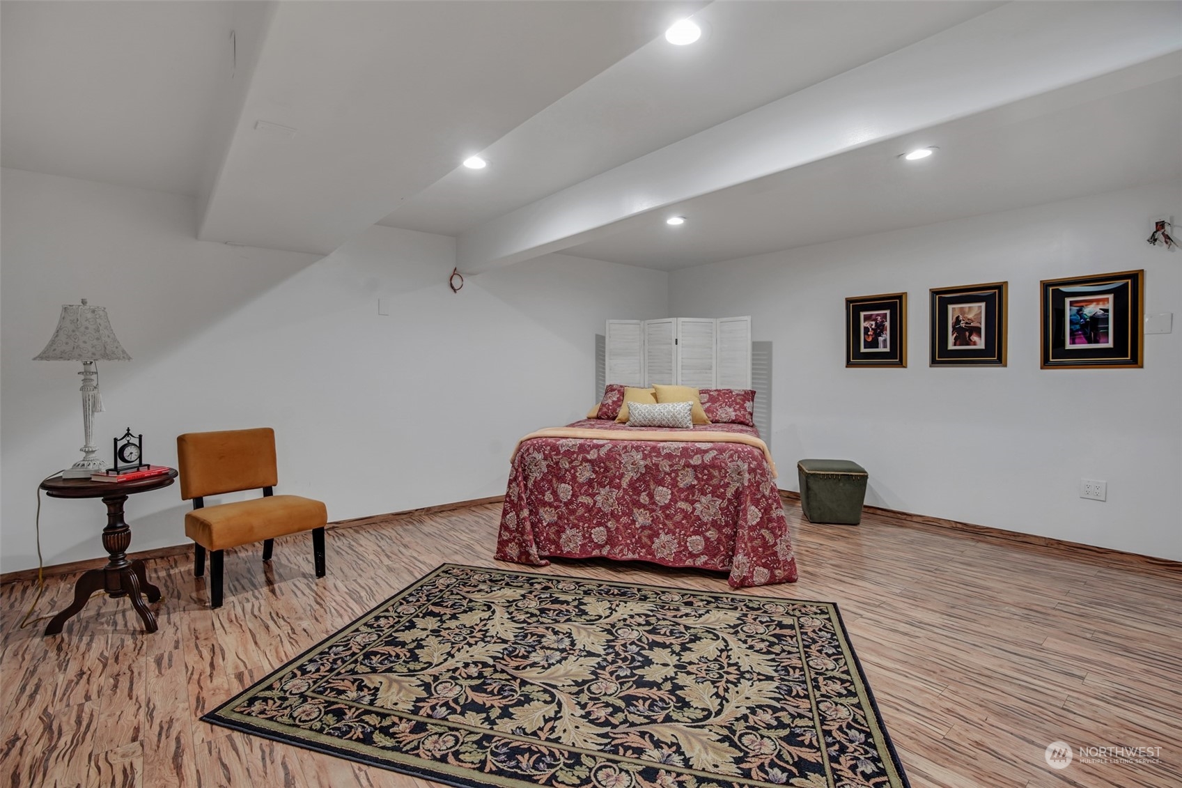 property viewer photo 27