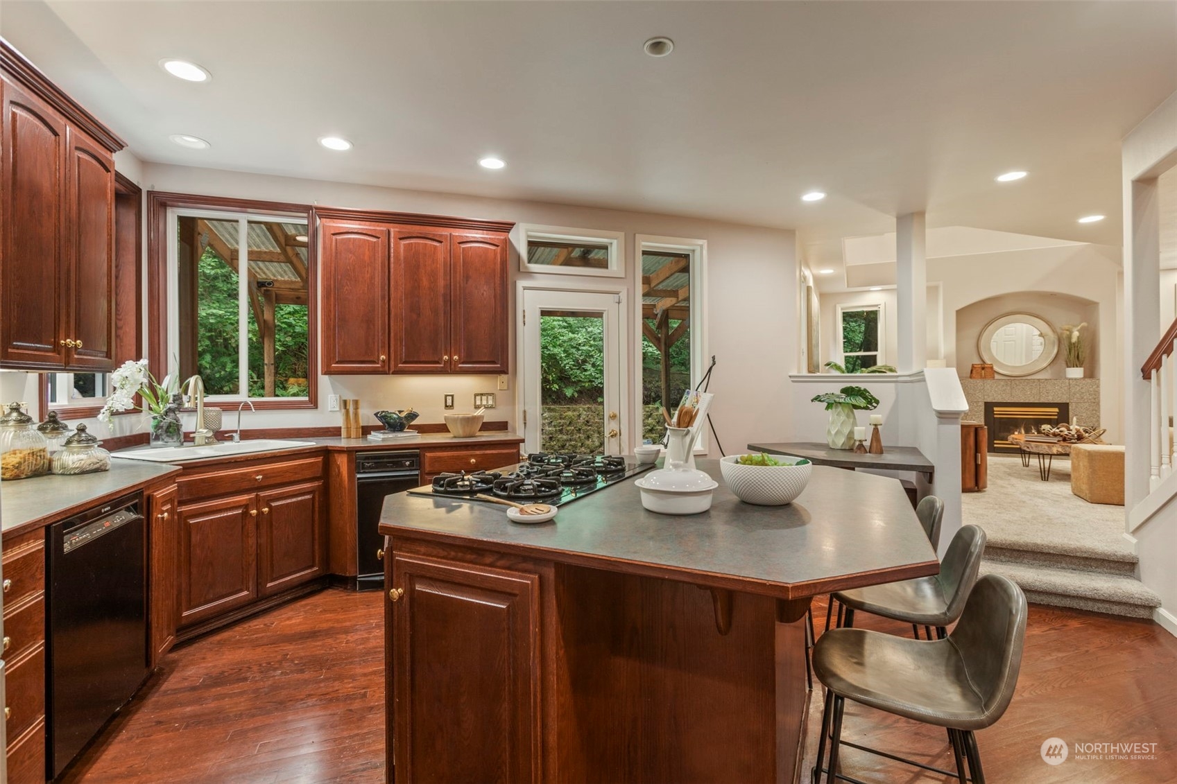 property viewer photo 11