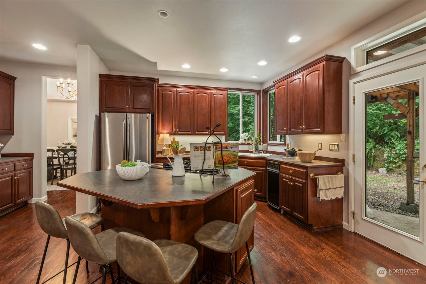 property viewer photo 12