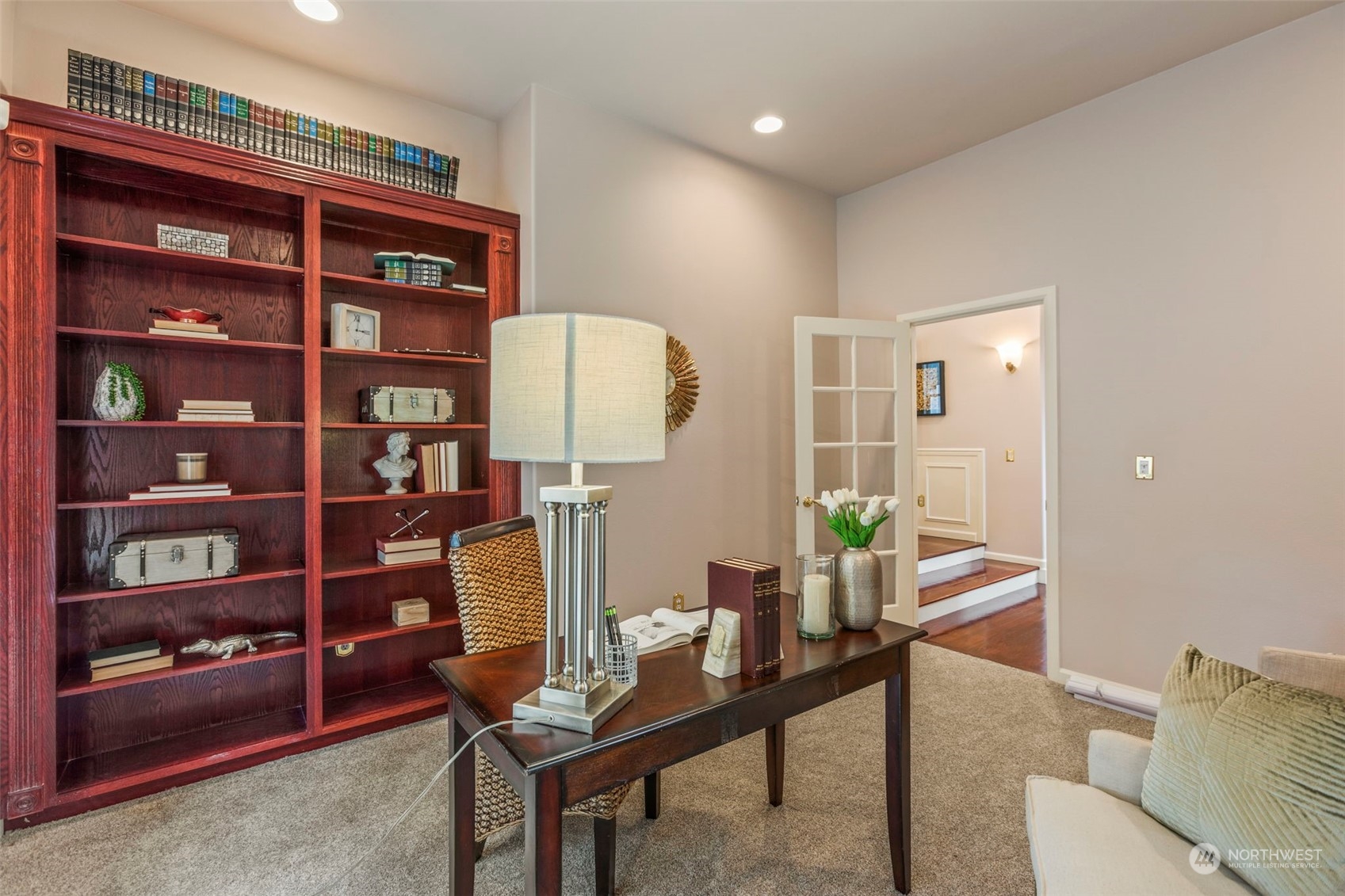 property viewer photo 7