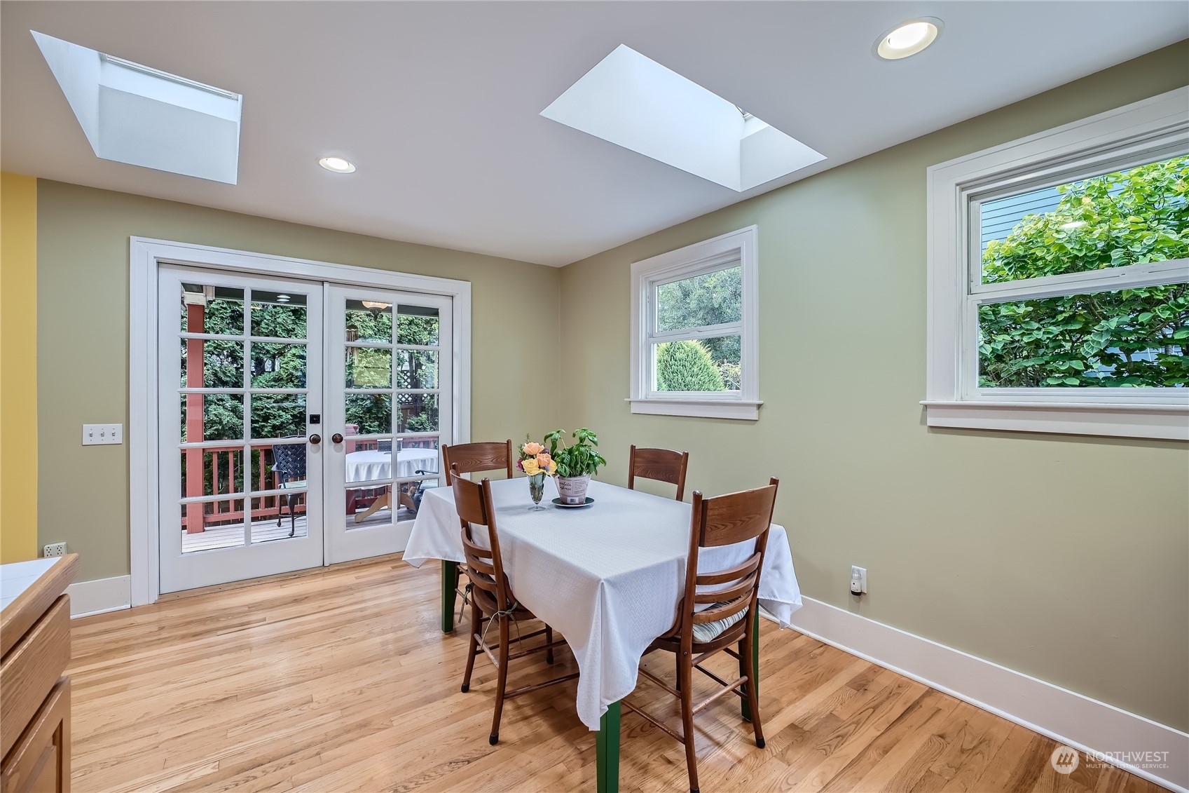 property viewer photo 15