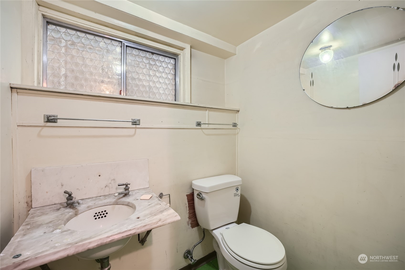 property viewer photo 36