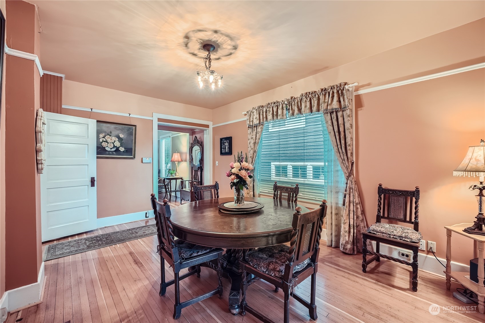 property viewer photo 9