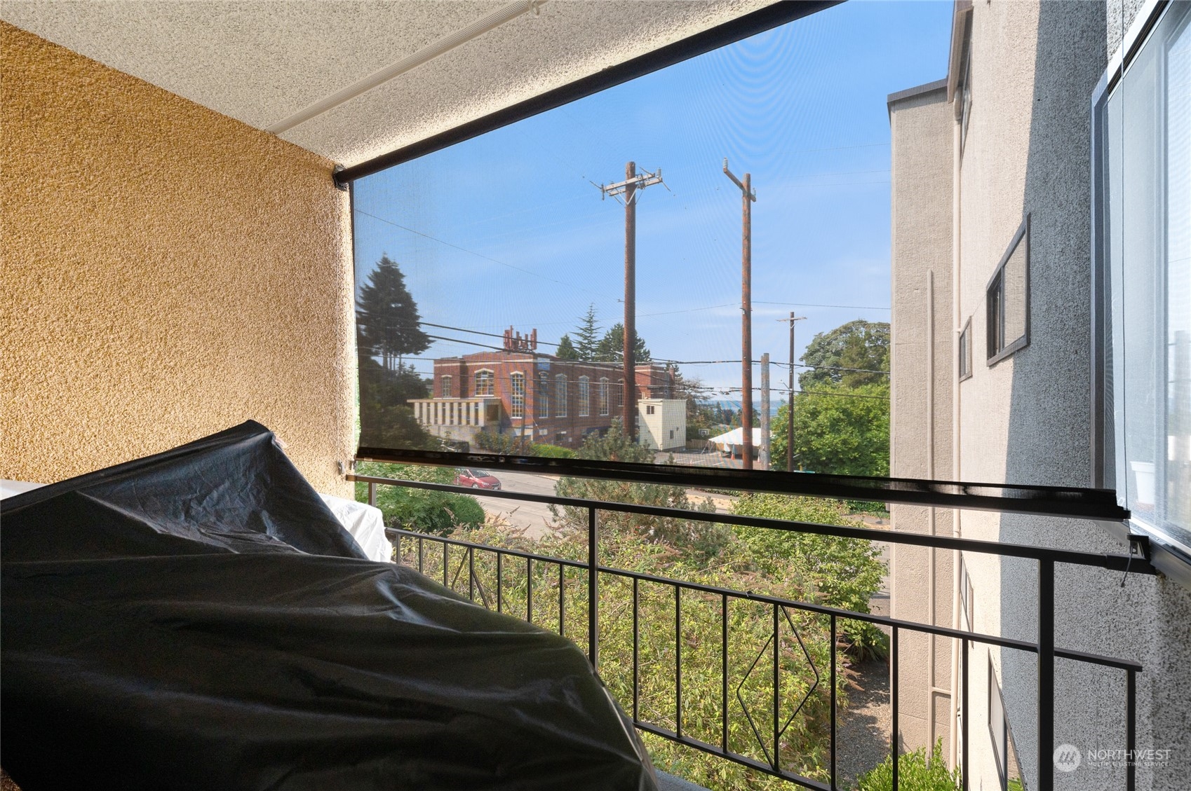 property viewer photo 18