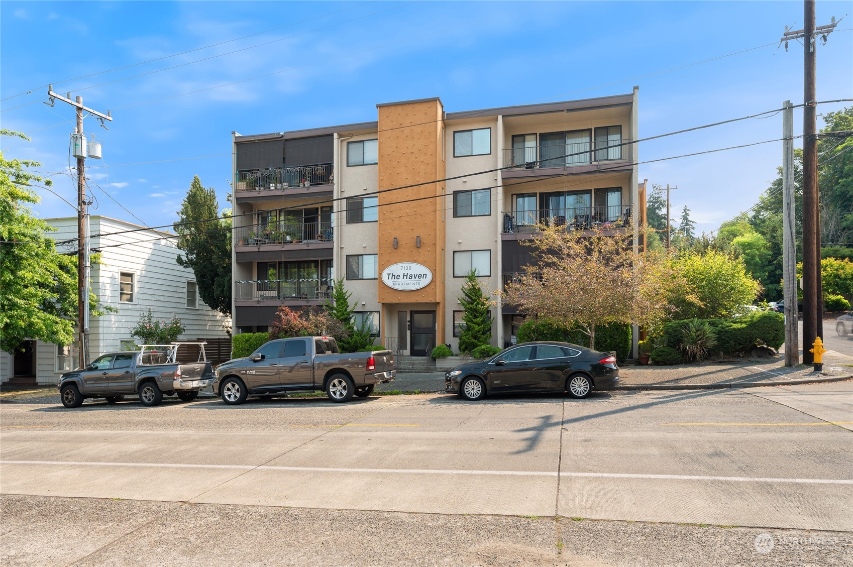 property viewer photo 3