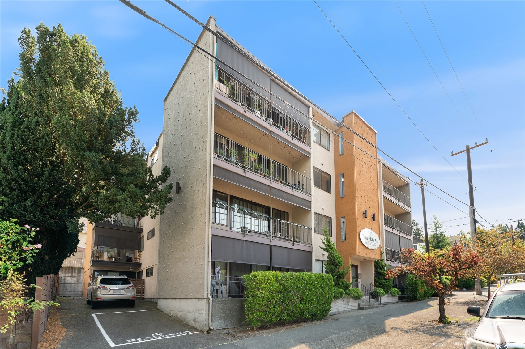 property viewer photo 6