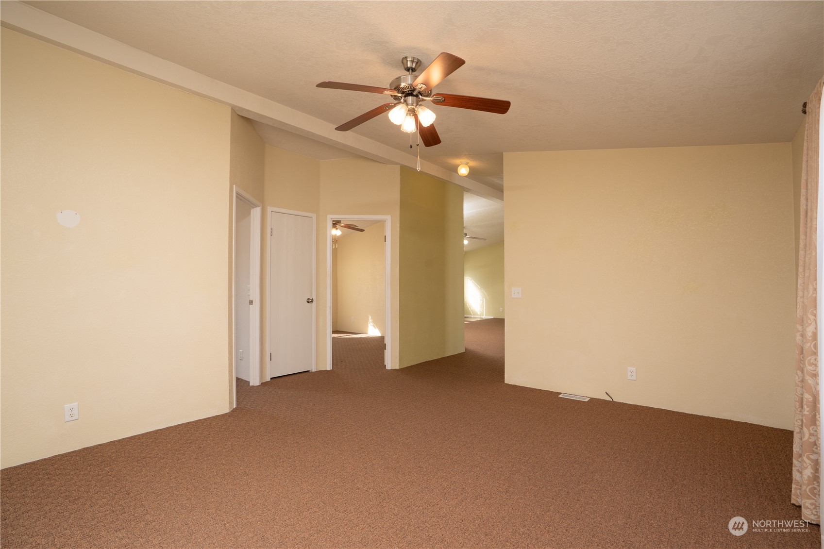 property viewer photo 21