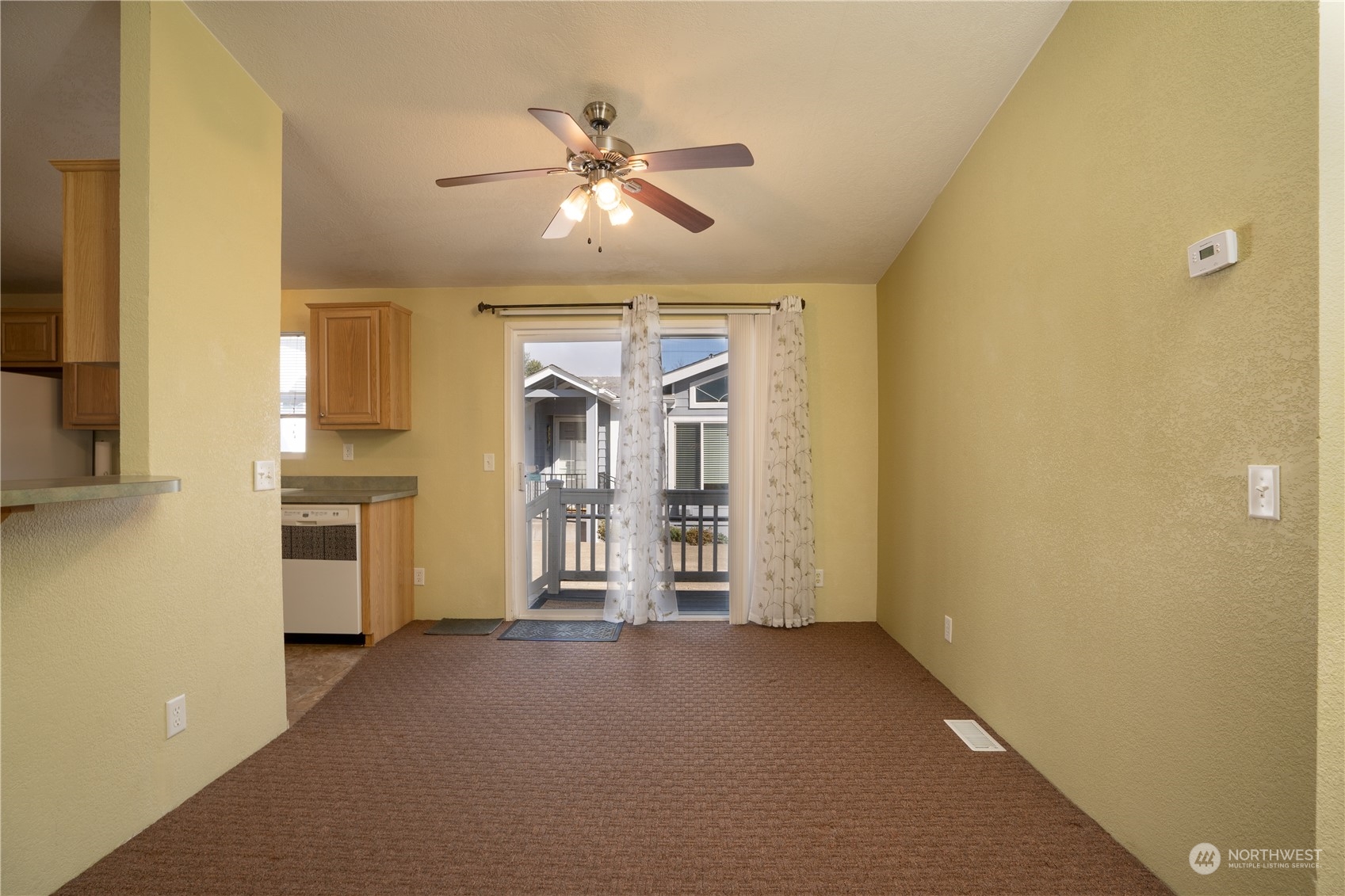 property viewer photo 9