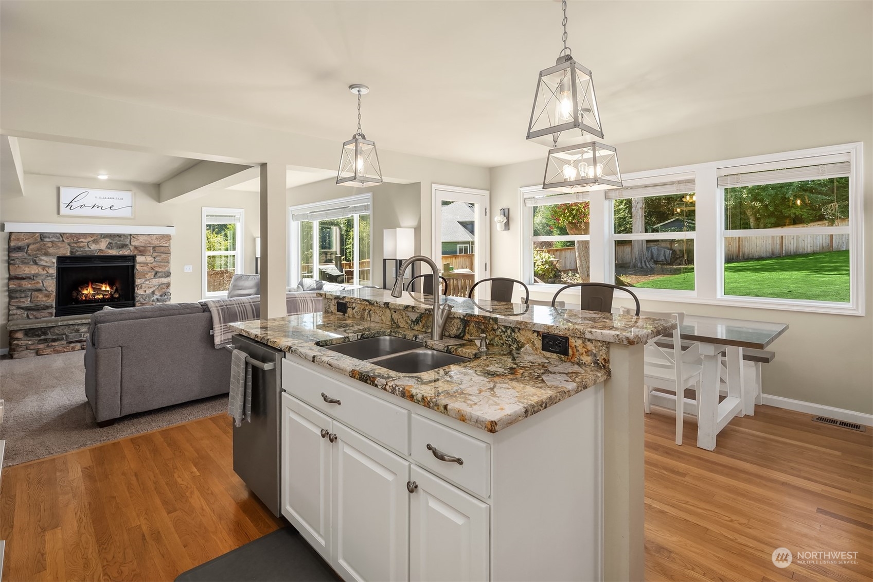 property viewer photo 10