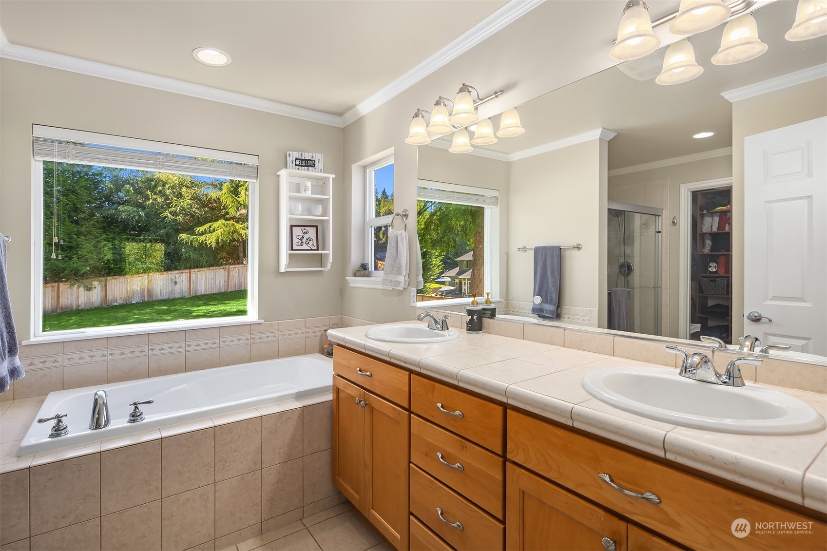 property viewer photo 22