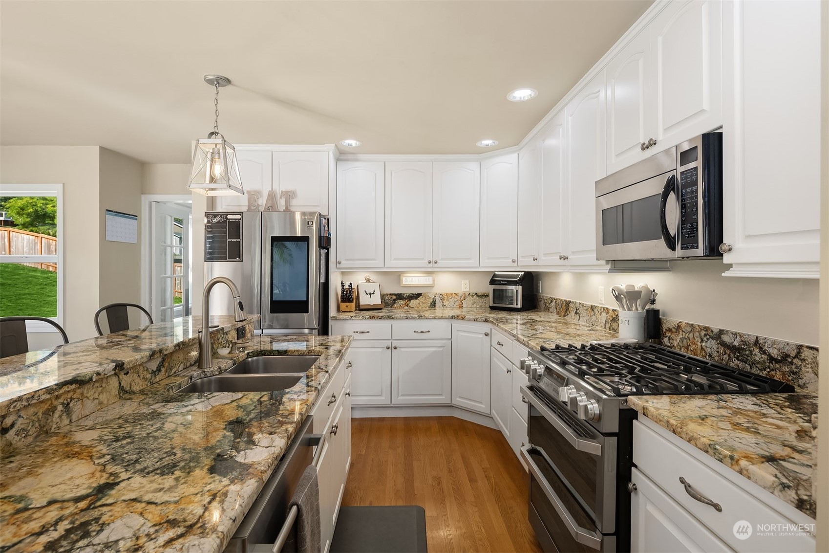 property viewer photo 9