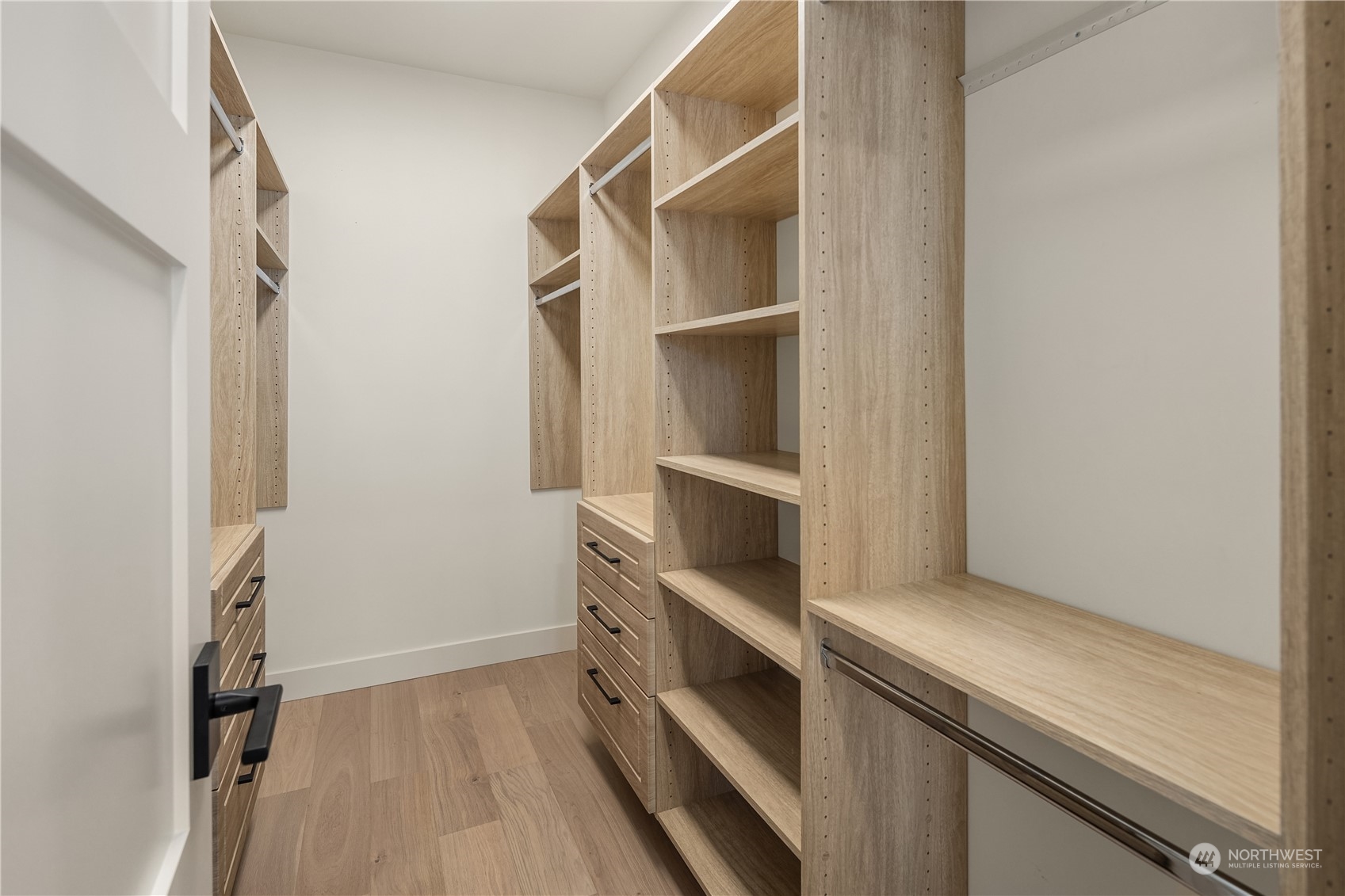 property viewer photo 12