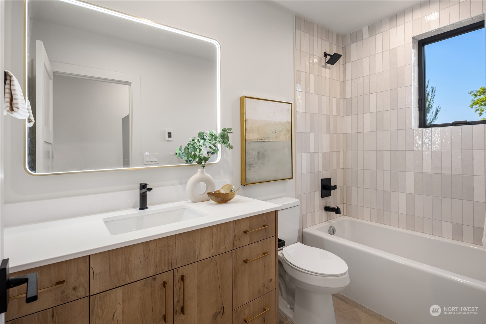 property viewer photo 17