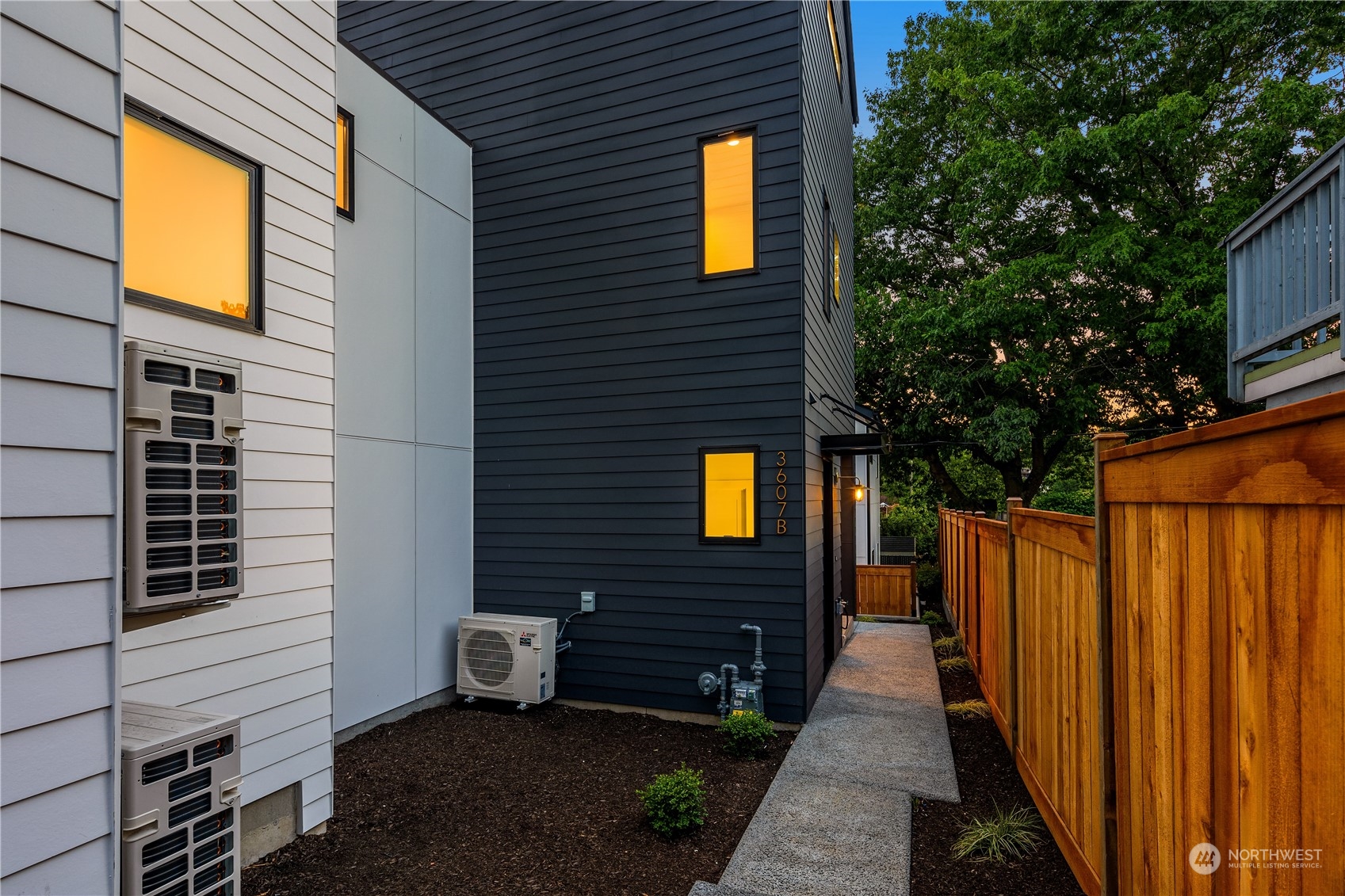 property viewer photo 2