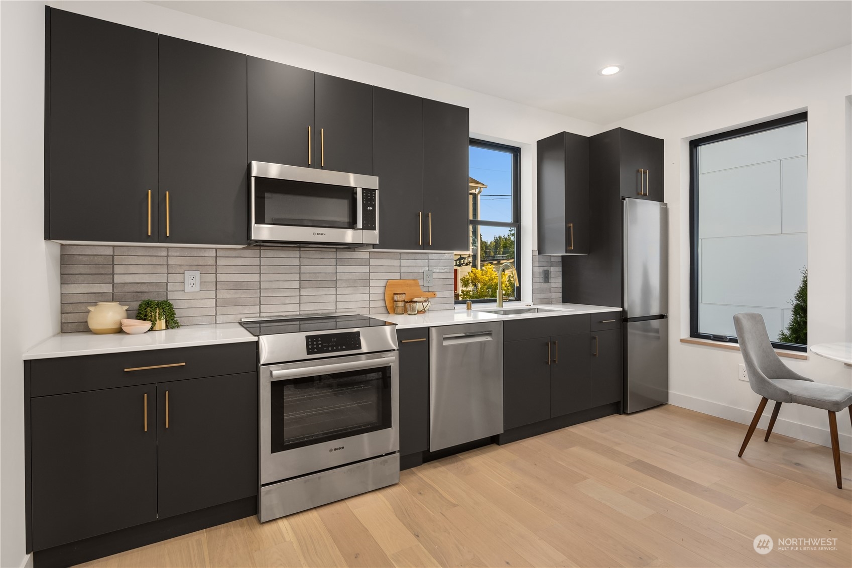 property viewer photo 6
