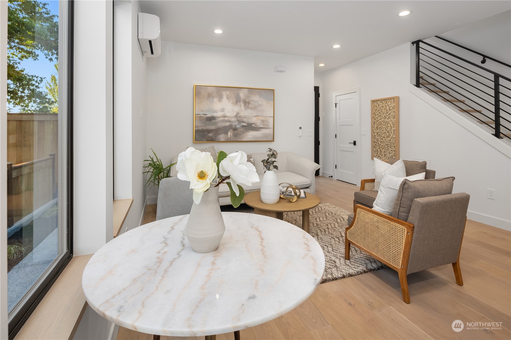 property viewer photo 8