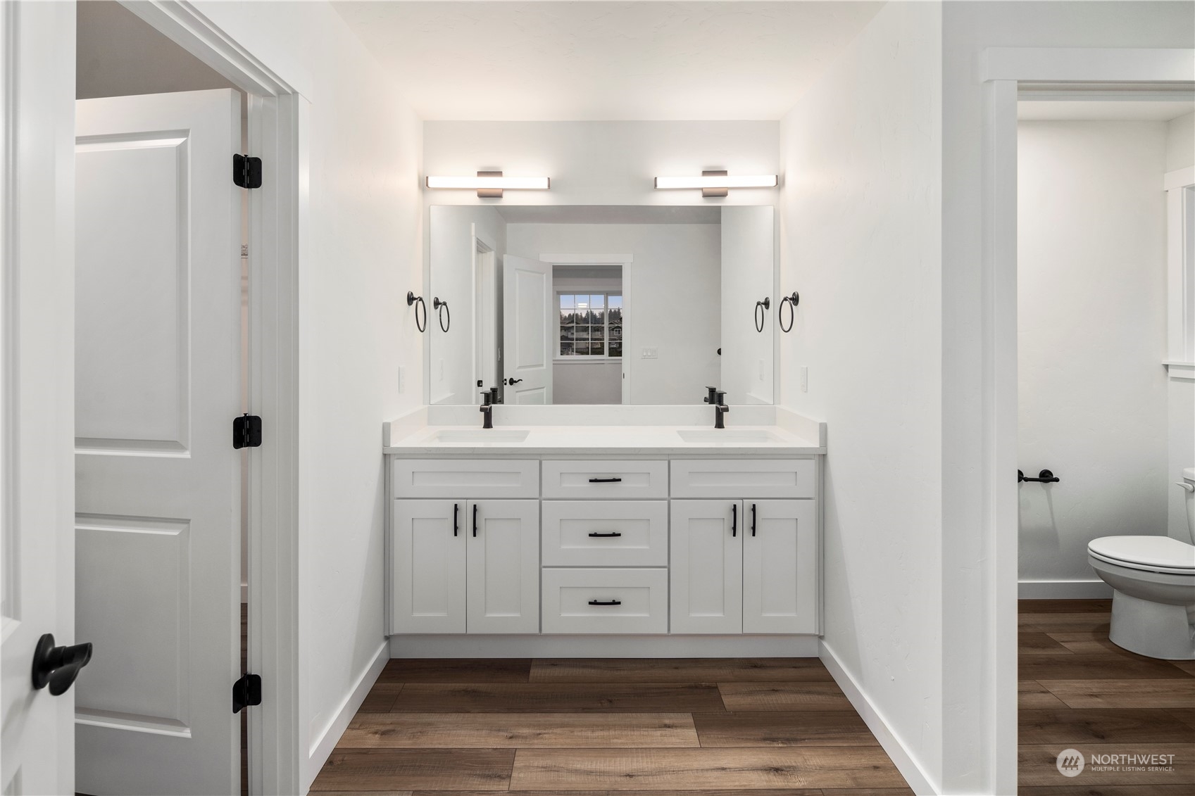 property viewer photo 16