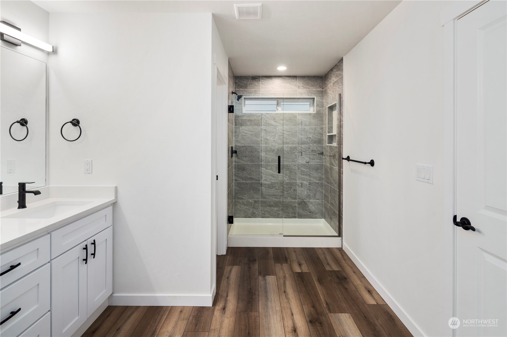 property viewer photo 22