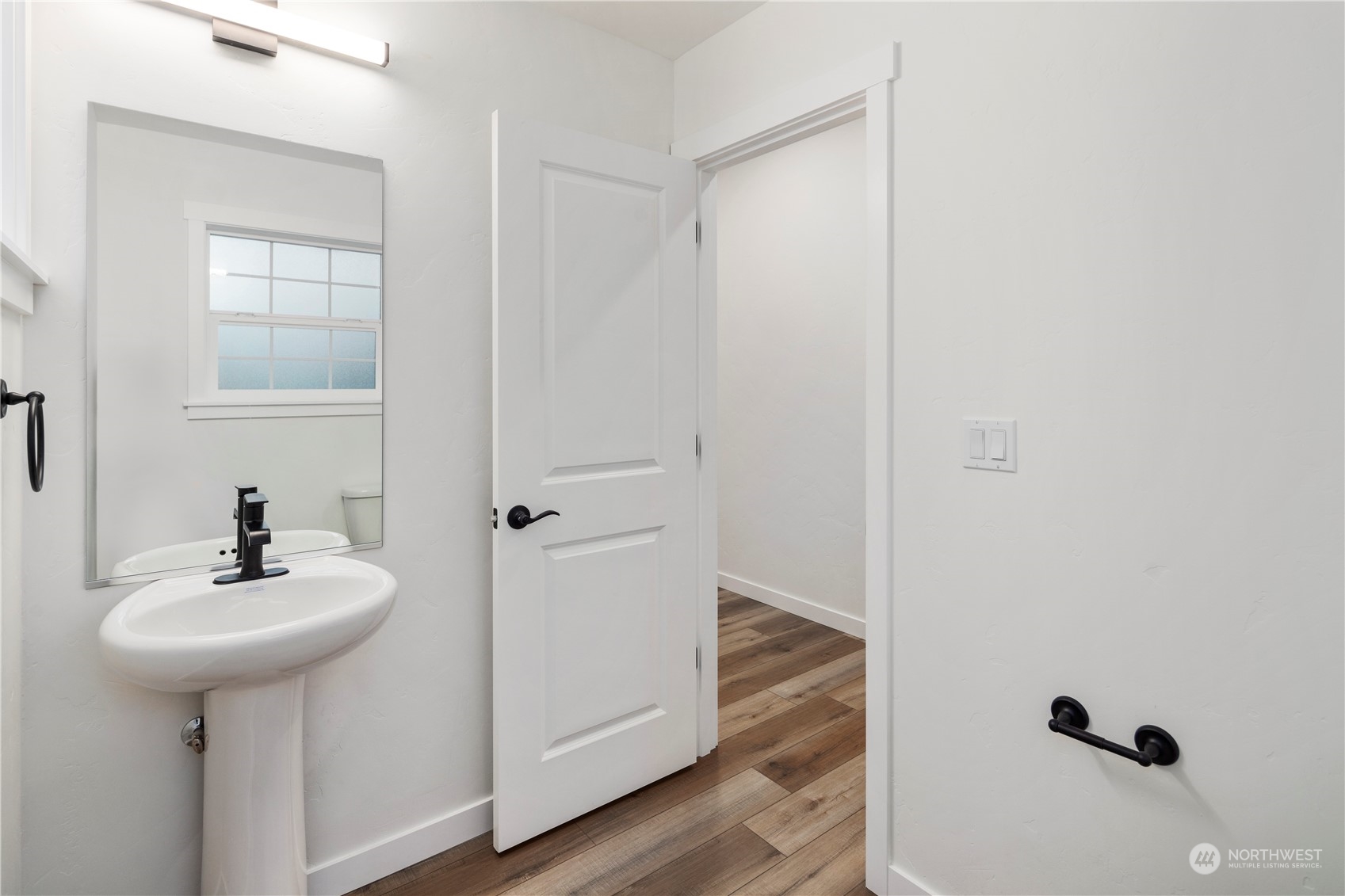 property viewer photo 24