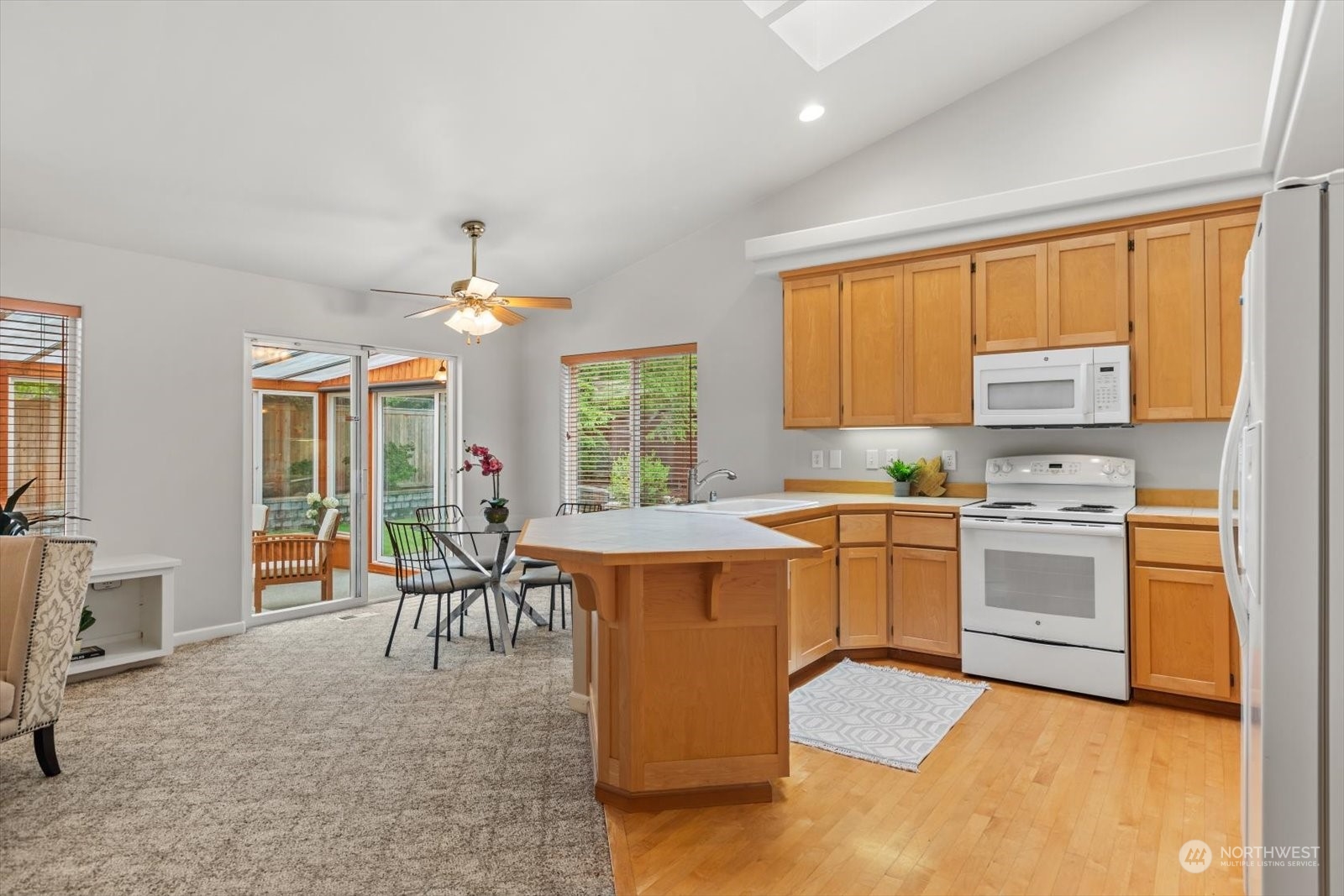 property viewer photo 8