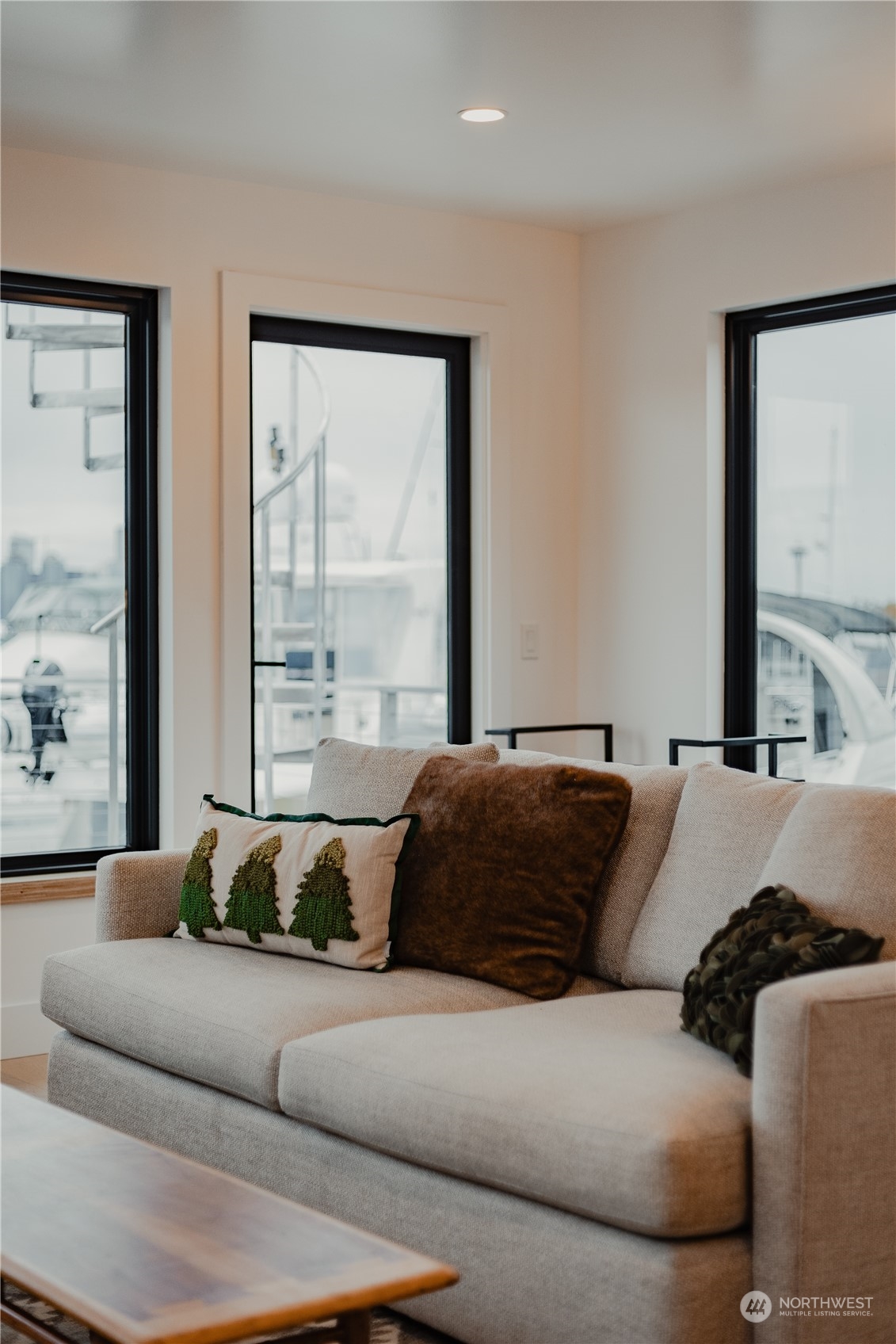 property viewer photo 12