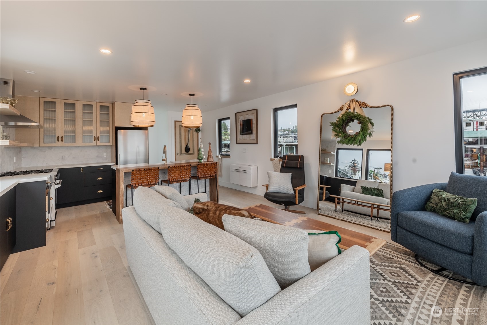 property viewer photo 16