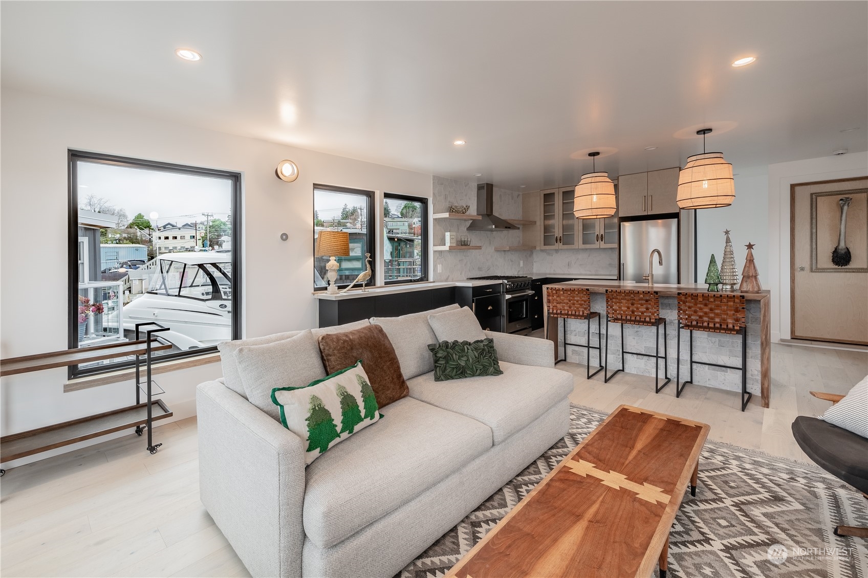 property viewer photo 19