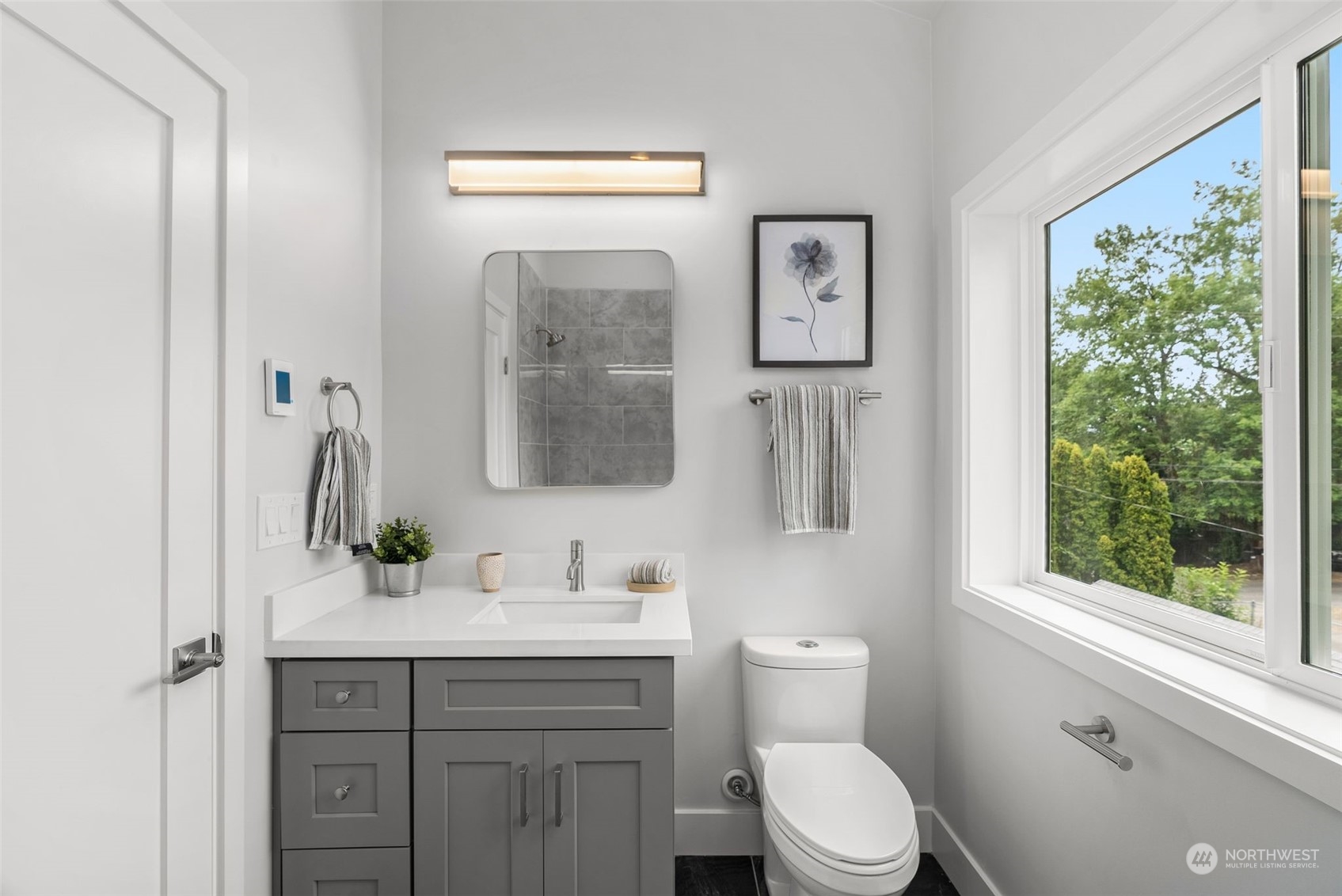 property viewer photo 13