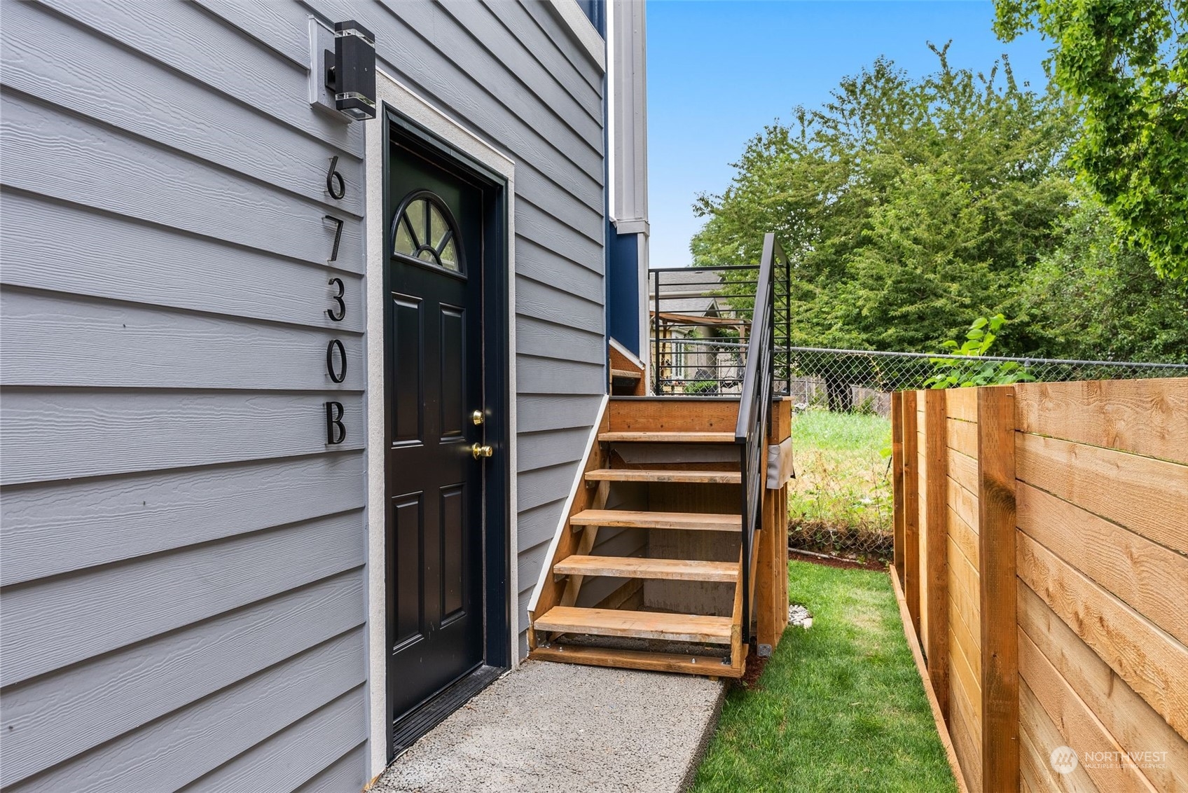 property viewer photo 16