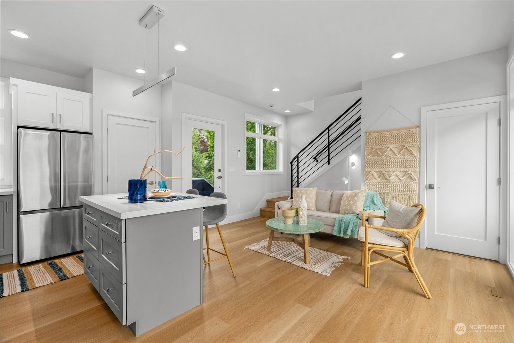 property viewer photo 3