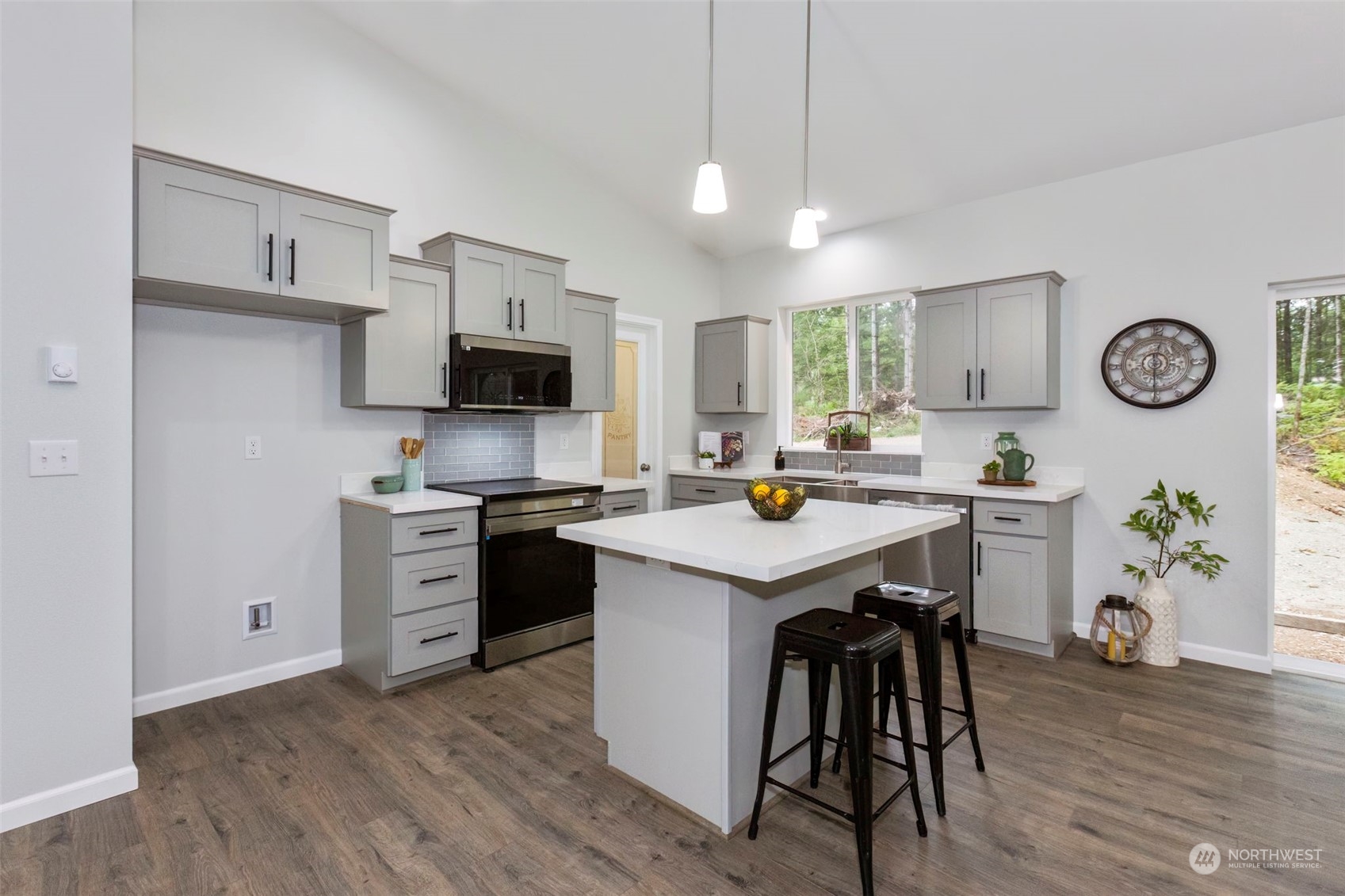 property viewer photo 14