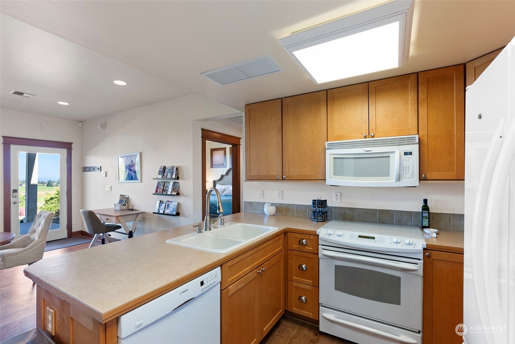property viewer photo 27