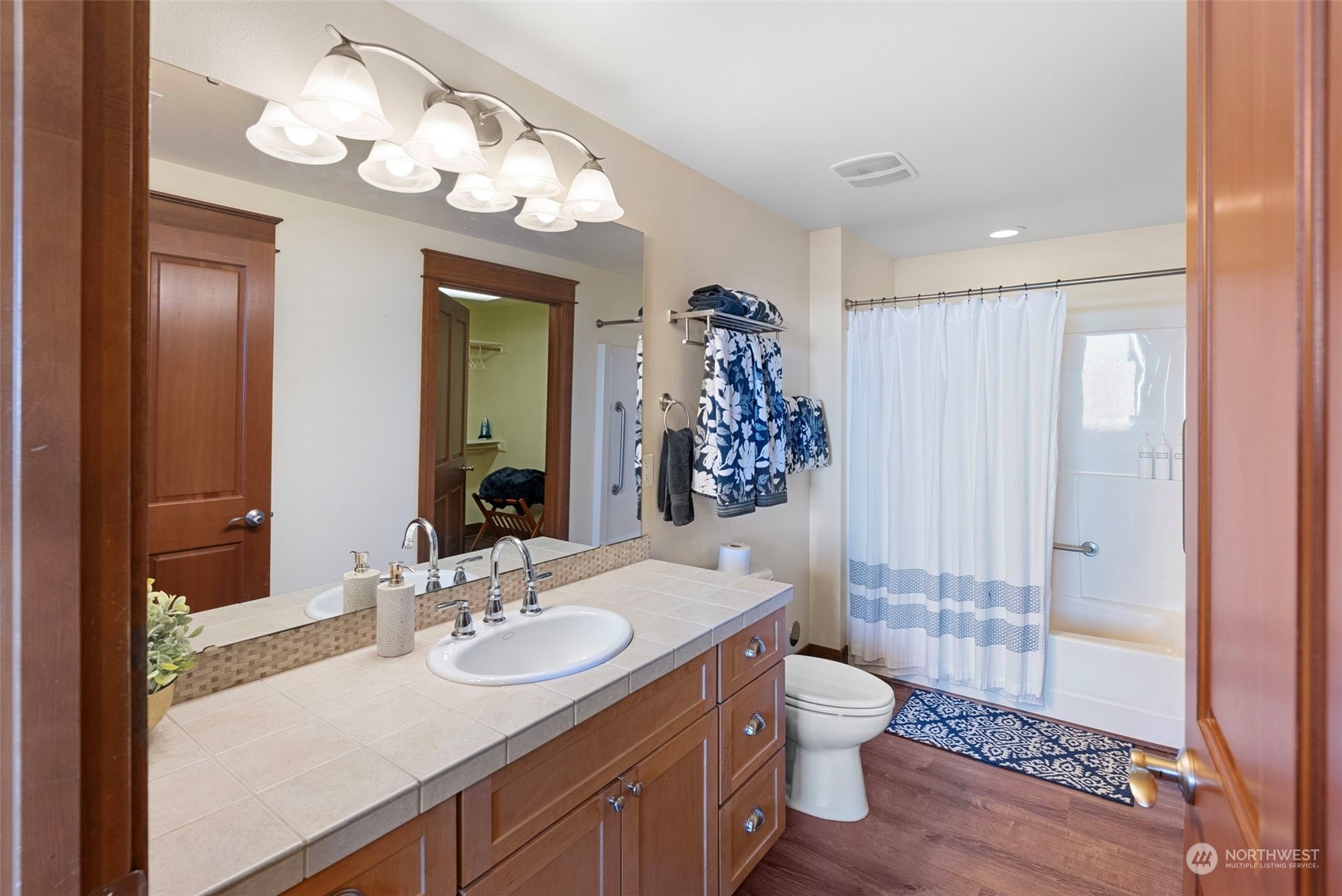 property viewer photo 31