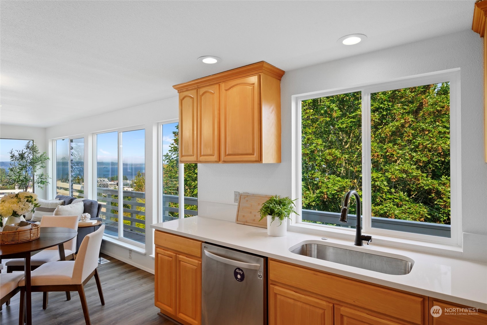 property viewer photo 11